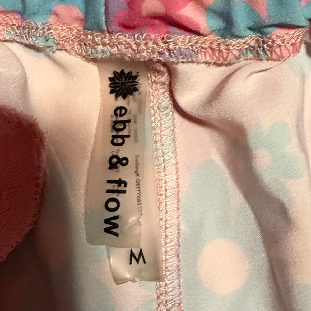 Girl’s ebb & flow Floral Patterned Shorts - Picture 2 of 5